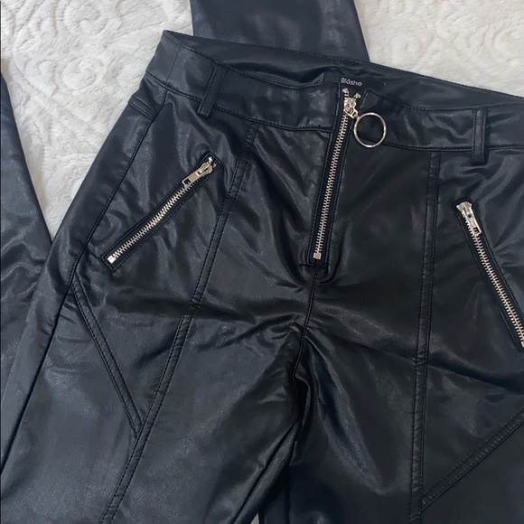 SOLD high Rise Leggings - Picture 7 of 7